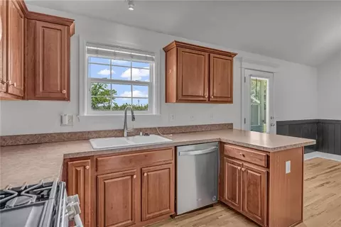 Kitchen - 931 E 14th Ter, Eudora, KS 66025 photo 4 of 4