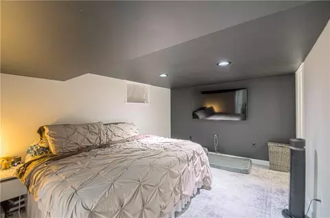 Bedroom - 14700 E 39th Ter, Independence, MO 64055 photo 4 of 5