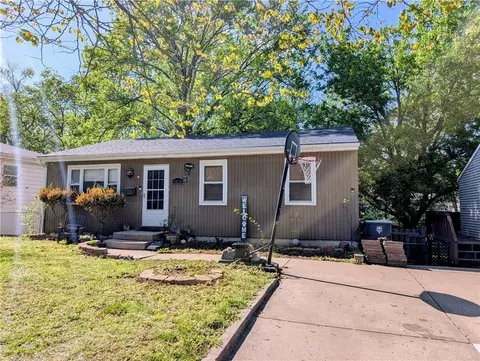 8026 NE 50th St, Kansas City, MO 64119