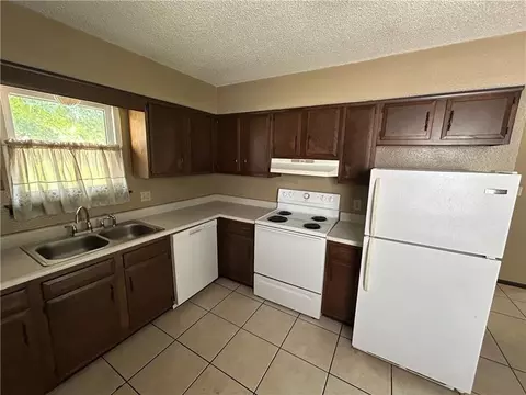 Kitchen - 4108 4110 Crackerneck Rd, Independence, MO 64055 photo 5 of 6