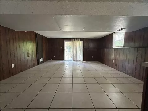 Living - 4108 4110 Crackerneck Rd, Independence, MO 64055 photo 12 of 12