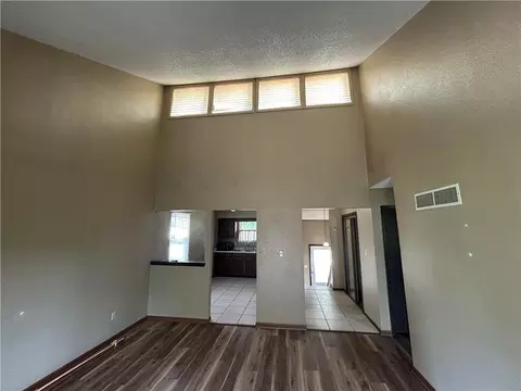 Living - 4108 4110 Crackerneck Rd, Independence, MO 64055 photo 9 of 12