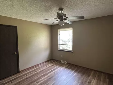 Bedroom - 4108 4110 Crackerneck Rd, Independence, MO 64055 photo 4 of 4