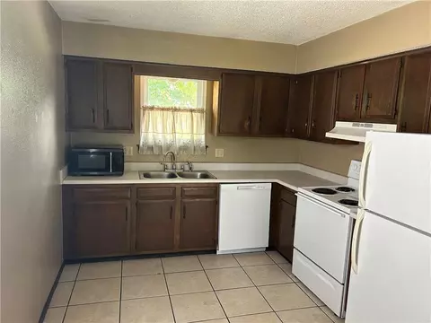 Kitchen - 4108 4110 Crackerneck Rd, Independence, MO 64055 photo 4 of 6