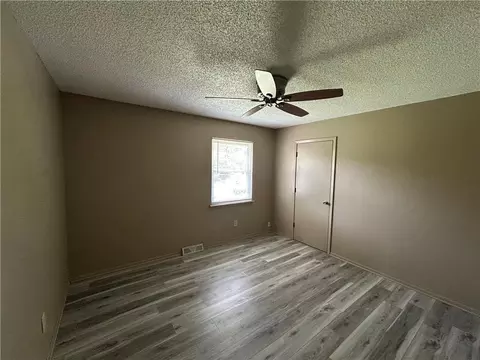 Bedroom - 4108 4110 Crackerneck Rd, Independence, MO 64055 photo 2 of 4