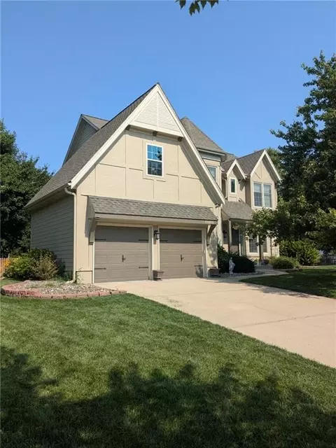 12860 Barton St, Overland Park, KS 66213