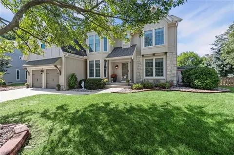 12860 Barton St, Overland Park, KS 66213