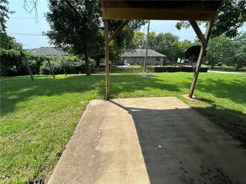 Exterior - 17405 E 41st Ter, Independence, MO 64055 photo 4 of 4