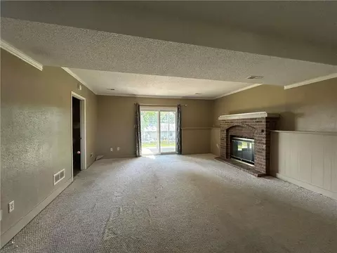 Living - 17405 E 41st Ter, Independence, MO 64055 photo 2 of 5