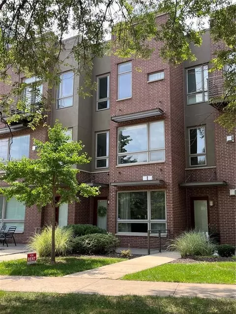 4524 Mill Creek Pkwy #402, Kansas City, MO 64111