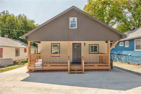 4015 E 67th Ter, Kansas City, MO 64132