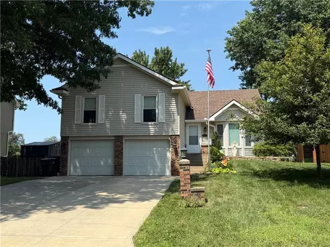 3536 Remington Ln, Leavenworth, KS 66048