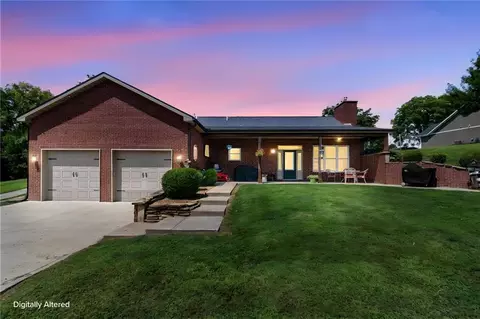 105 S Maple St, Carrollton, MO 64633