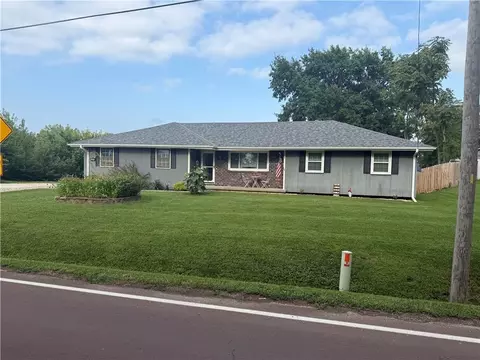7011 State Route 371 Hwy, Saint Joseph, MO 64504