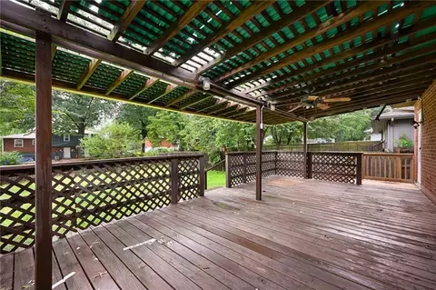 Exterior - 705 NE Darwin St, Lees Summit, MO 64063 photo 3 of 4