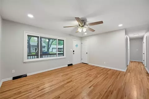Living - 705 NE Darwin St, Lees Summit, MO 64063 photo 1 of 4