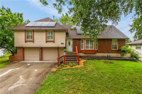 1704 NE 69th Ter, Gladstone, MO 64118