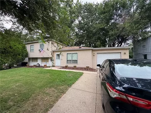 8612 E 92nd Ter, Kansas City, MO 64138