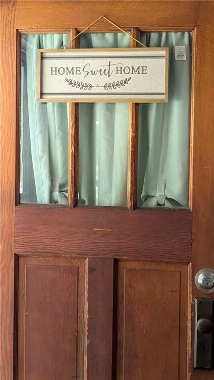 Entry Way - 503 Kickapoo St, Hiawatha, KS 66434 photo 1 of 7