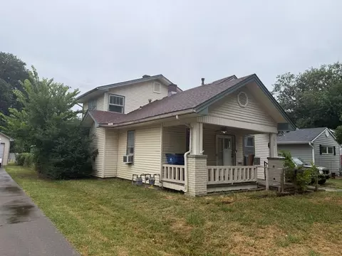 1012 W 4th St, Coffeyville, KS 67337