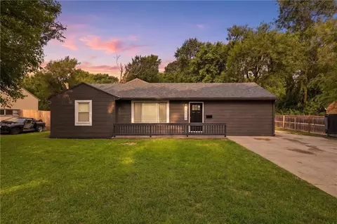 10518 Palmer Ave, Kansas City, MO 64134