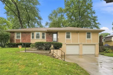 2516 N 83rd Ln, Kansas City, KS 66109