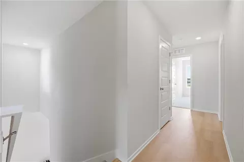 Entry Way - 1328 SE Windbreak Dr, Lees Summit, MO 64081 photo 2 of 2