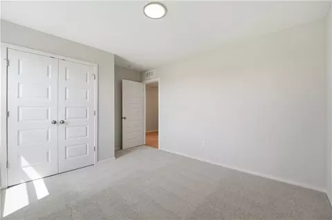 Bedroom - 1328 SE Windbreak Dr, Lees Summit, MO 64081 photo 5 of 8