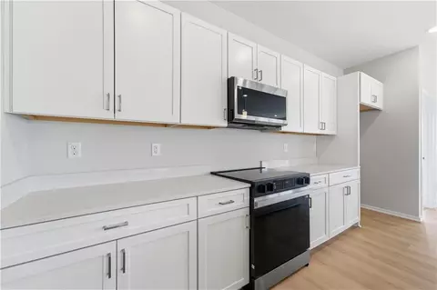 Kitchen - 1217 SE Windbreak St, Lees Summit, MO 64081 photo 1 of 2