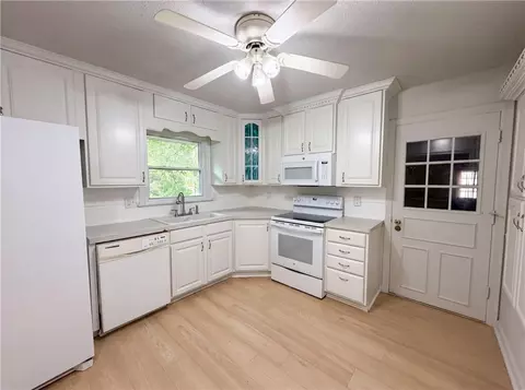 Kitchen - 10405 E 80th St, Kansas City, MO 64138 photo 1 of 2