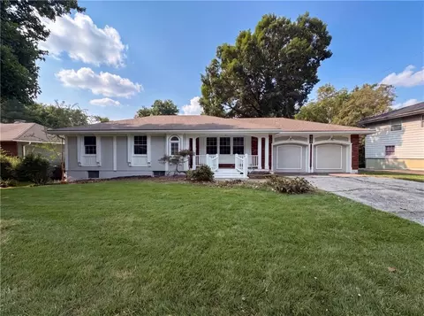 10405 E 80th St, Kansas City, MO 64138