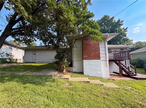 Exterior - 10405 E 80th St, Kansas City, MO 64138 photo 5 of 6