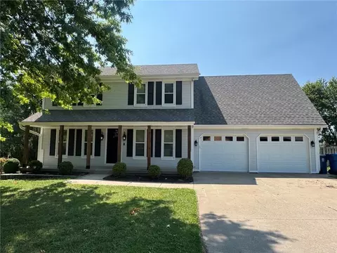 1366 Wildbriar Dr, Liberty, MO 64068