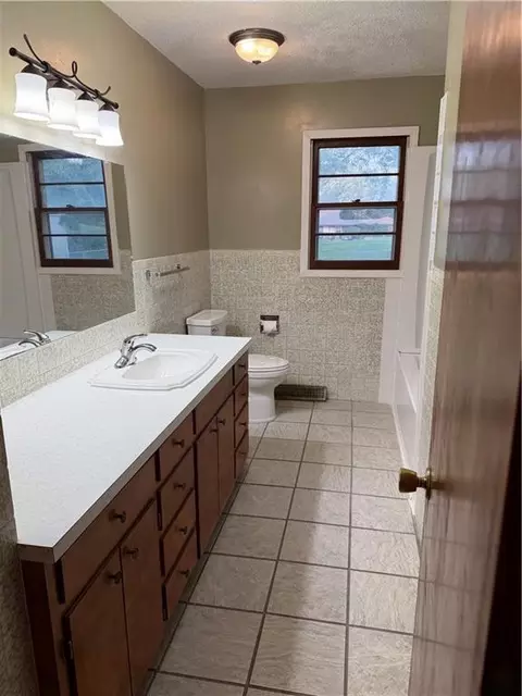 Bath - 1605 S Pine St, Holden, MO 64040 photo 2 of 3