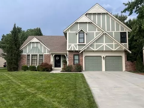 10436 Flint St, Overland Park, KS 66214