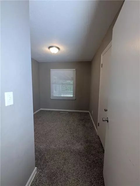 Entry Way - 9135 Richards Dr, Raytown, MO 64133 photo 5 of 5