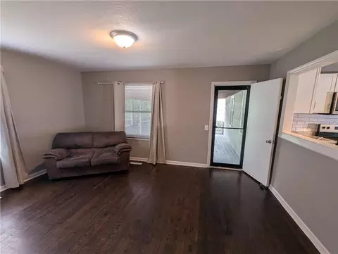 Living - 9135 Richards Dr, Raytown, MO 64133 photo 6 of 9
