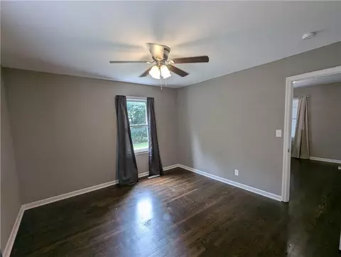 Bedroom - 9135 Richards Dr, Raytown, MO 64133 photo 3 of 9