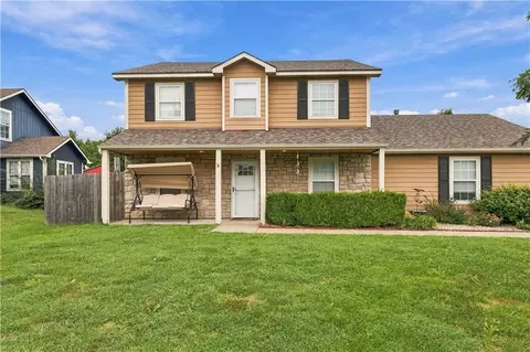 Exterior - 1526 Maple St, Eudora, KS 66025 photo 2 of 6
