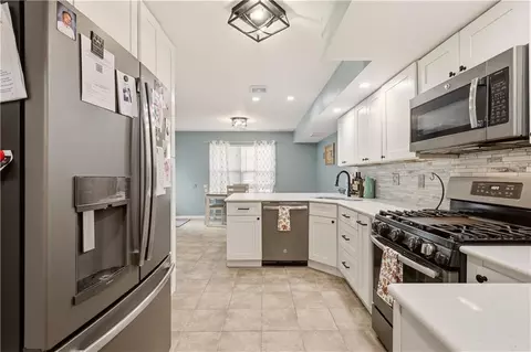 Kitchen - 1526 Maple St, Eudora, KS 66025 photo 5 of 5