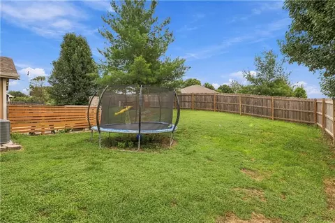 Exterior - 1526 Maple St, Eudora, KS 66025 photo 4 of 6
