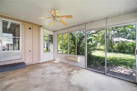 Exterior - 4332 S Dover Ave, Independence, MO 64055 photo 5 of 6
