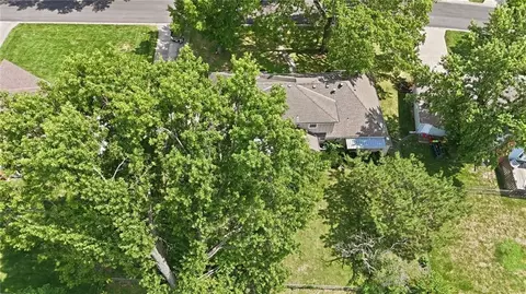 View/Area - 4332 S Dover Ave, Independence, MO 64055 photo 4 of 4