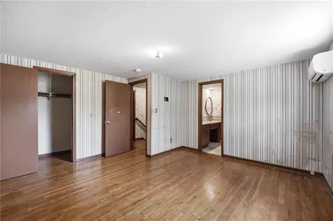 Bedroom - 4332 S Dover Ave, Independence, MO 64055 photo 6 of 8