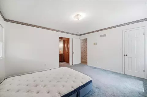Bedroom - 4332 S Dover Ave, Independence, MO 64055 photo 2 of 8