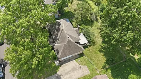 View/Area - 4332 S Dover Ave, Independence, MO 64055 photo 1 of 4