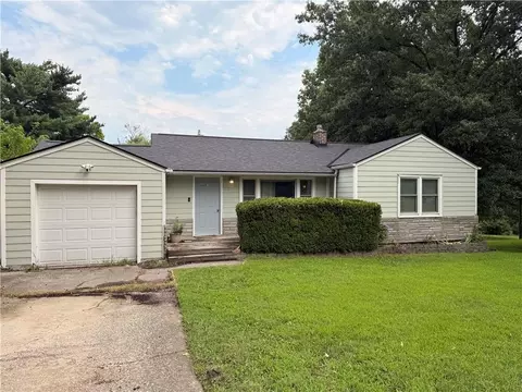 612 NE 81st Ter, Kansas City, MO 64118
