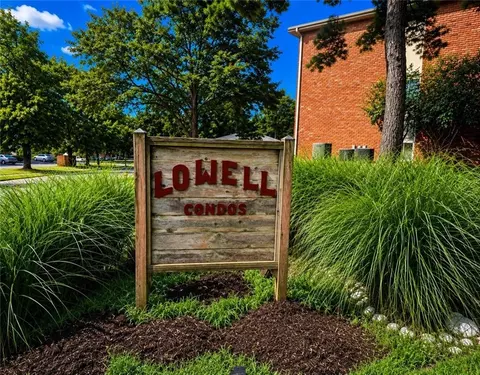 8215 Santa Fe Dr #2, Overland Park, KS 66204