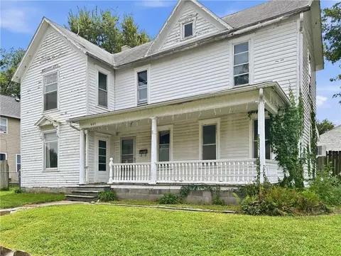 605 W Peoria St, Paola, KS 66071