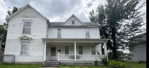 605 W Peoria St, Paola, KS 66071